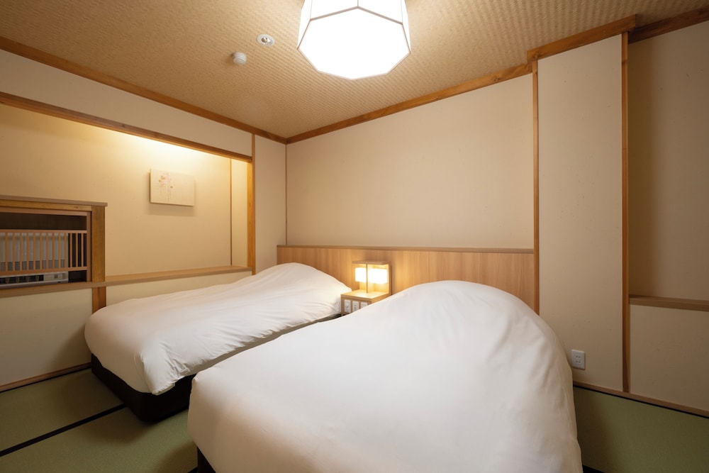 リニューアル [和洋室]開放式内風呂付…45平米 客室2 | 匠の宿　深山桜庵