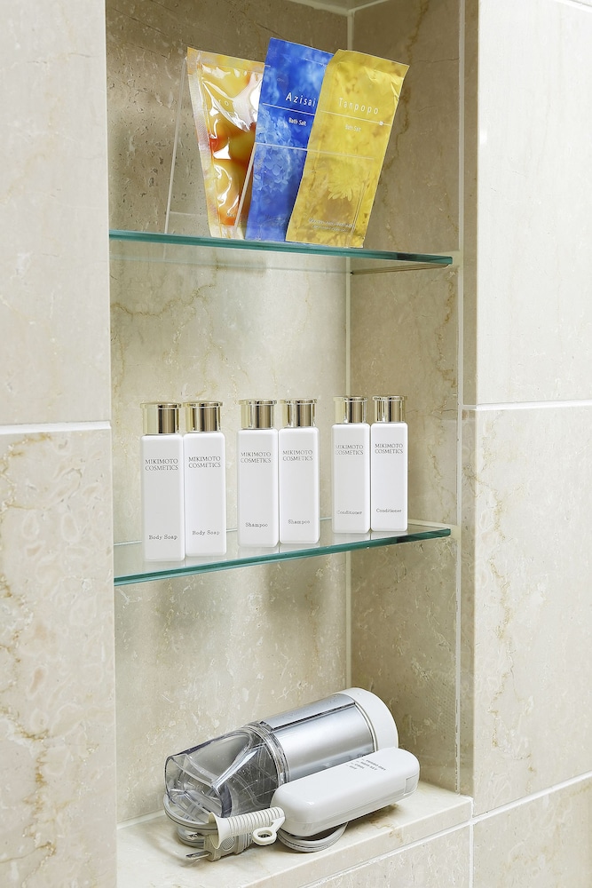 4 人部屋 喫煙可 バスルームの設備2 | 第一ホテル両国