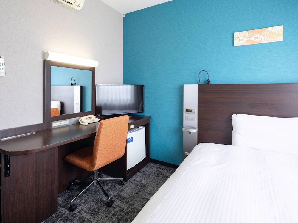 ルーム ダブルベッド 1 台 禁煙 客室3 | コンフォートホテル八戸