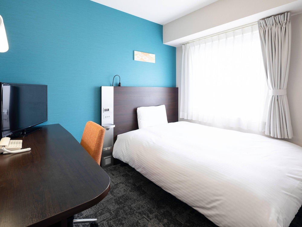 ルーム ダブルベッド 1 台 禁煙 客室2 | コンフォートホテル八戸