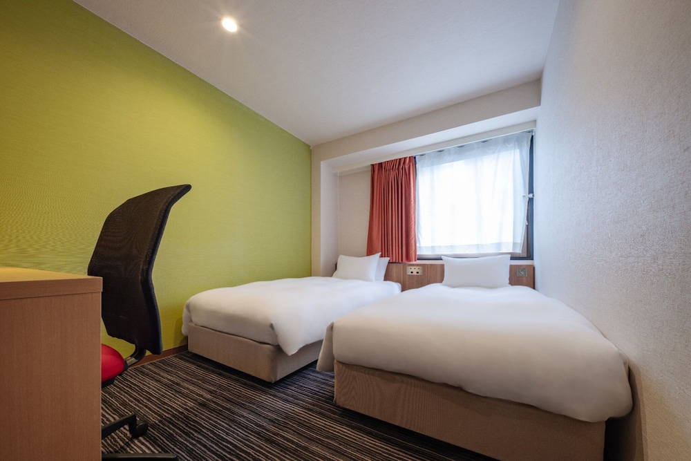 スーペリア ツインルーム 禁煙 客室2 | the b 池袋