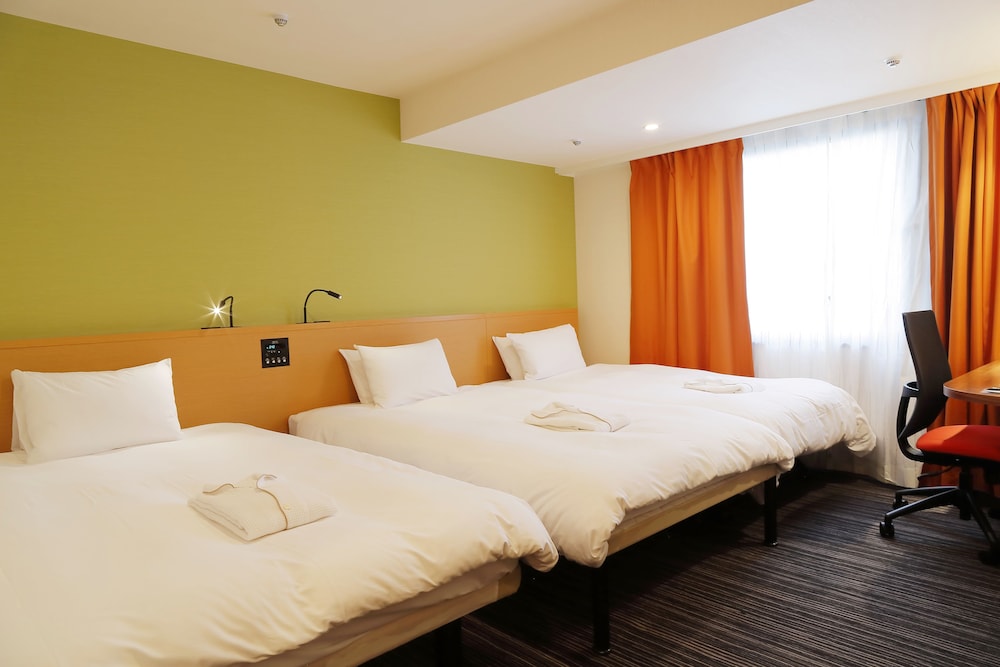 デラックスツインルーム 禁煙 3名利用 客室1 | the b 池袋