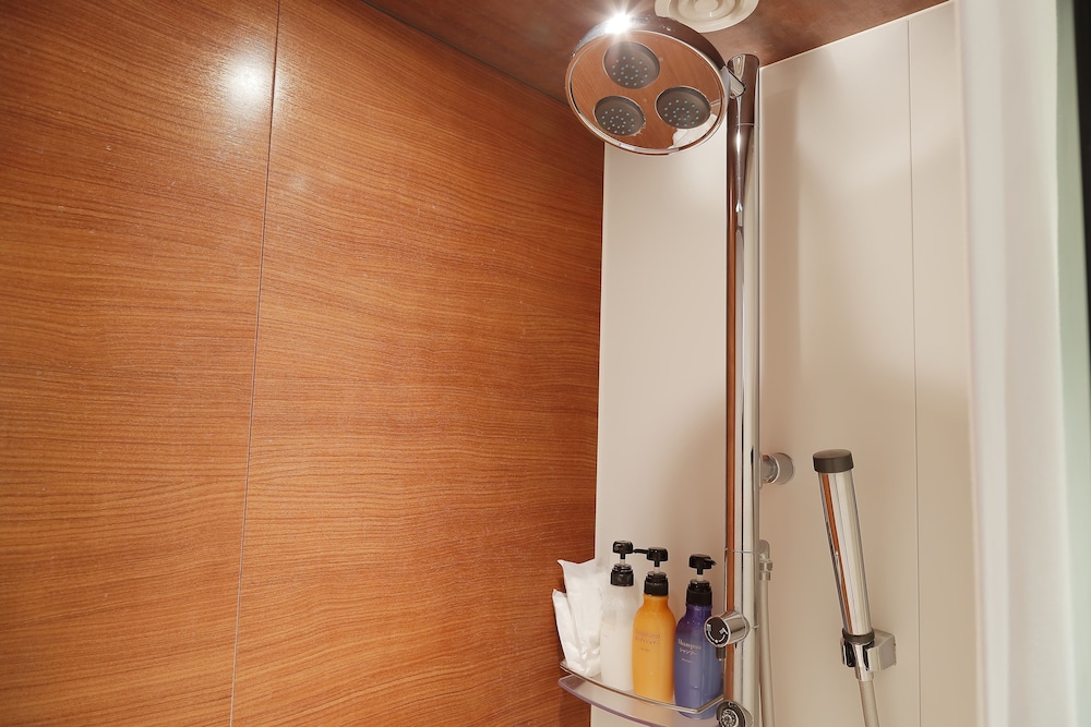 スーペリア シングルルーム 禁煙 (ベッドサイズ 120cm) バスルーム0 | the b 池袋