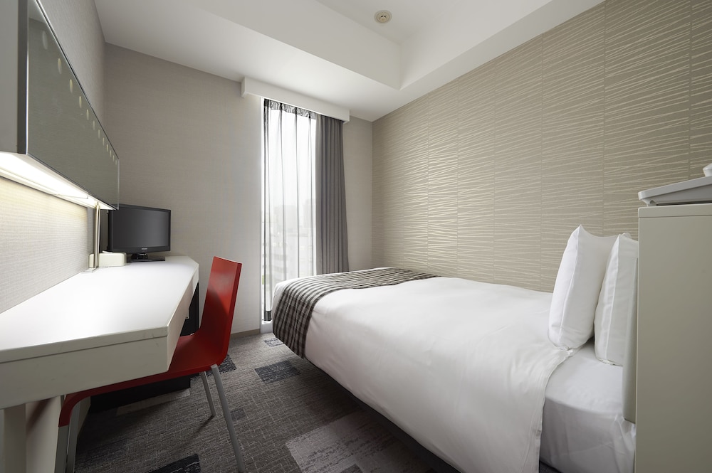 セミダブルルーム 喫煙可 (120cm Bed) | 相鉄フレッサイン新橋烏森口