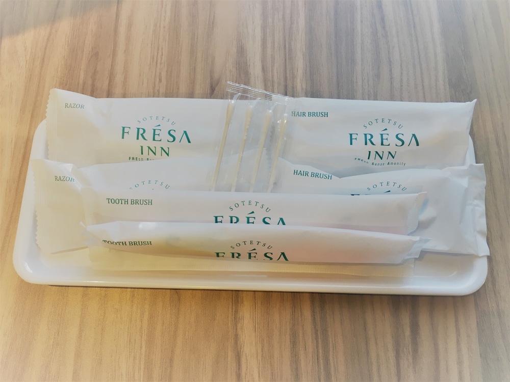 ダブルルーム 喫煙可 (140cm Bed) 客室の設備とサービス0 | 相鉄フレッサイン新橋烏森口