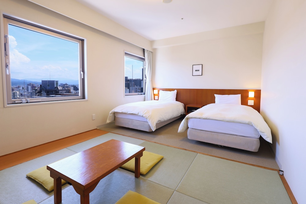 和洋室 禁煙(25平米) | 天然温泉加賀の湧泉 ドーミーイン金沢