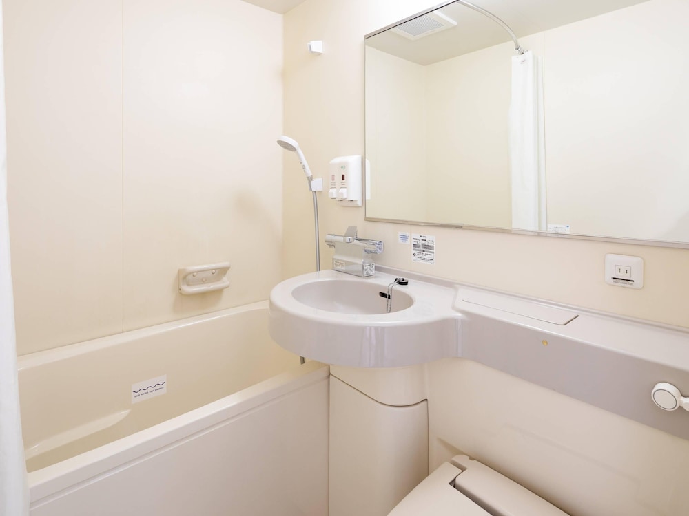 ダブルルーム 禁煙 バスルーム0 | コンフォート ホテル 彦根