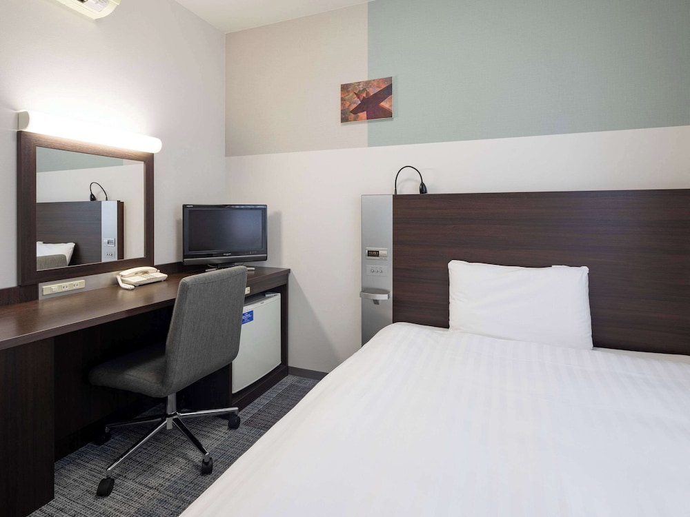 ルーム ダブルベッド 1 台 禁煙 | コンフォート ホテル 呉