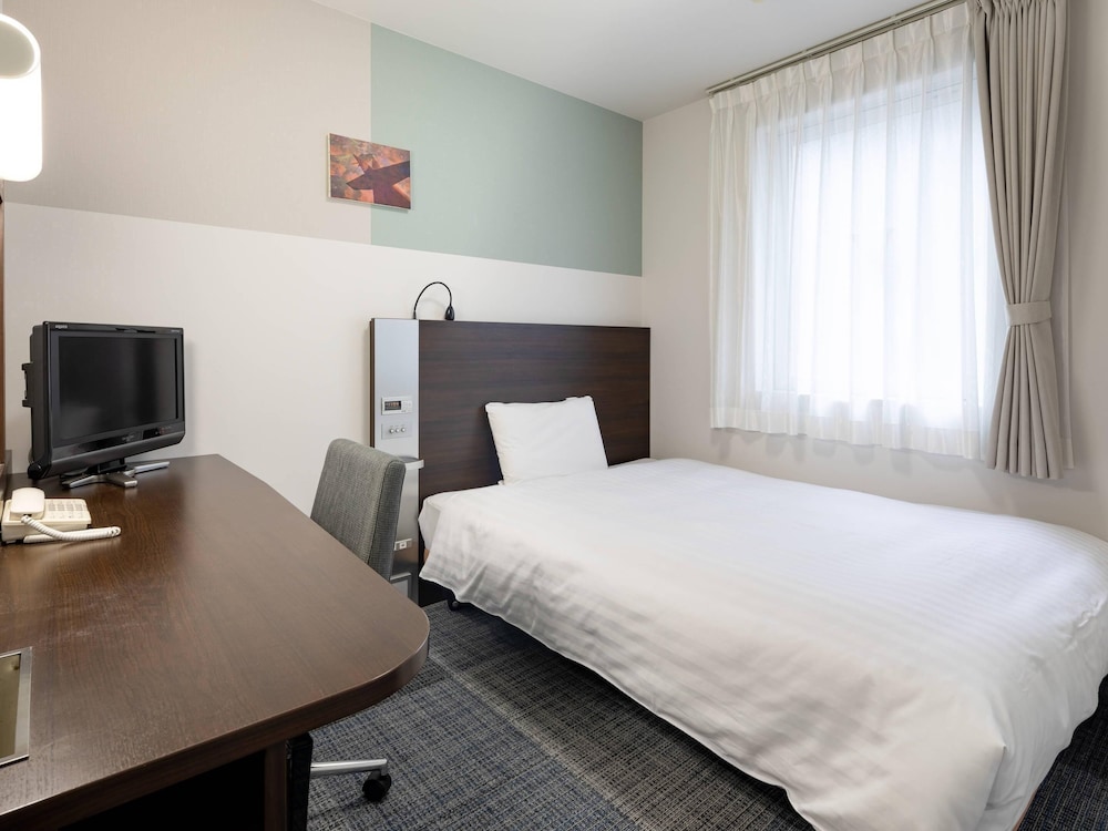 ルーム ダブルベッド 1 台 禁煙 | コンフォート ホテル 呉