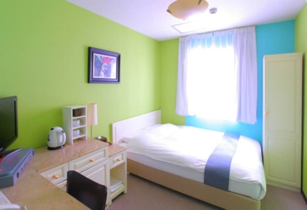 エコノミー ダブルルーム 女性限定 禁煙 客室3 | ニュー オーサカ ホテル心斎橋