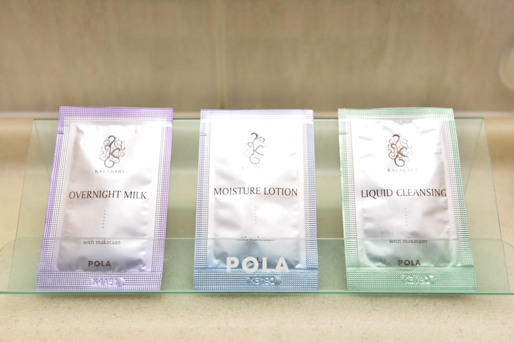 エコノミー ダブルルーム 女性限定 禁煙 バスルームの設備0 | ニュー オーサカ ホテル心斎橋