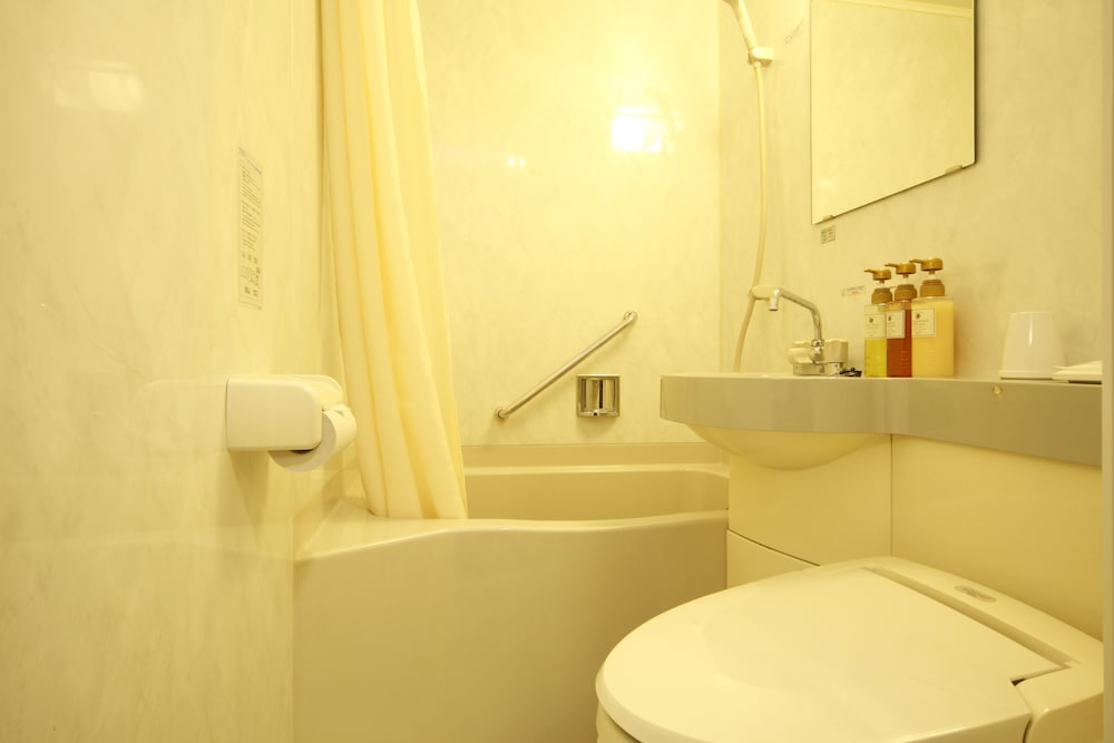 エコノミー ダブルルーム 喫煙可 (Unit Bath) 深めの浴槽0 | ホテル ヒラリーズ