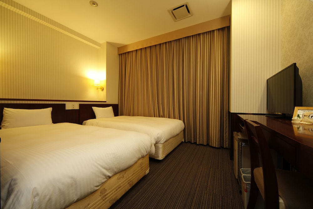 スタンダード ツインルーム 喫煙可 | ホテル ヒラリーズ