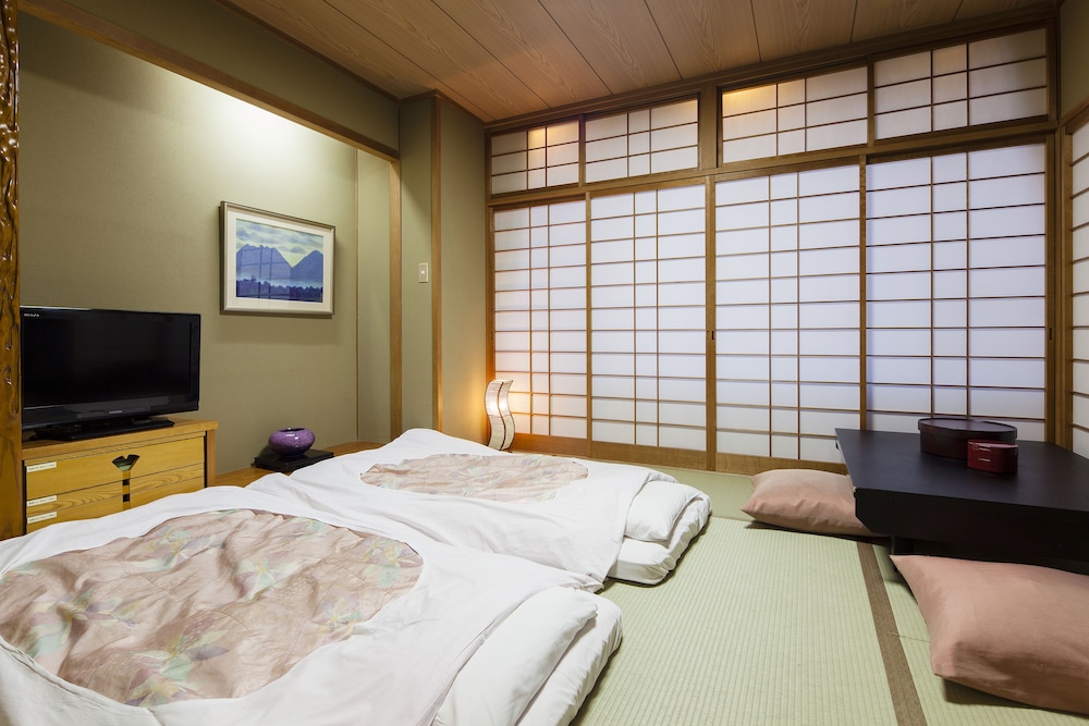 和室 専用バスルーム付き 客室4 | 大和屋本店 旅館 大阪