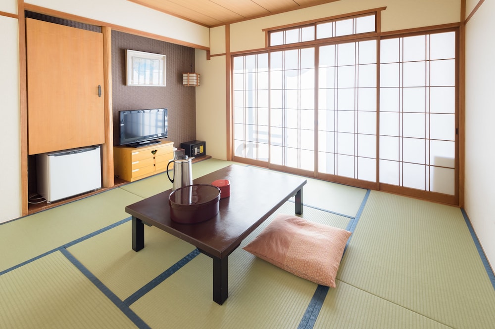 和室 専用バスルーム付き 客室2 | 大和屋本店 旅館 大阪
