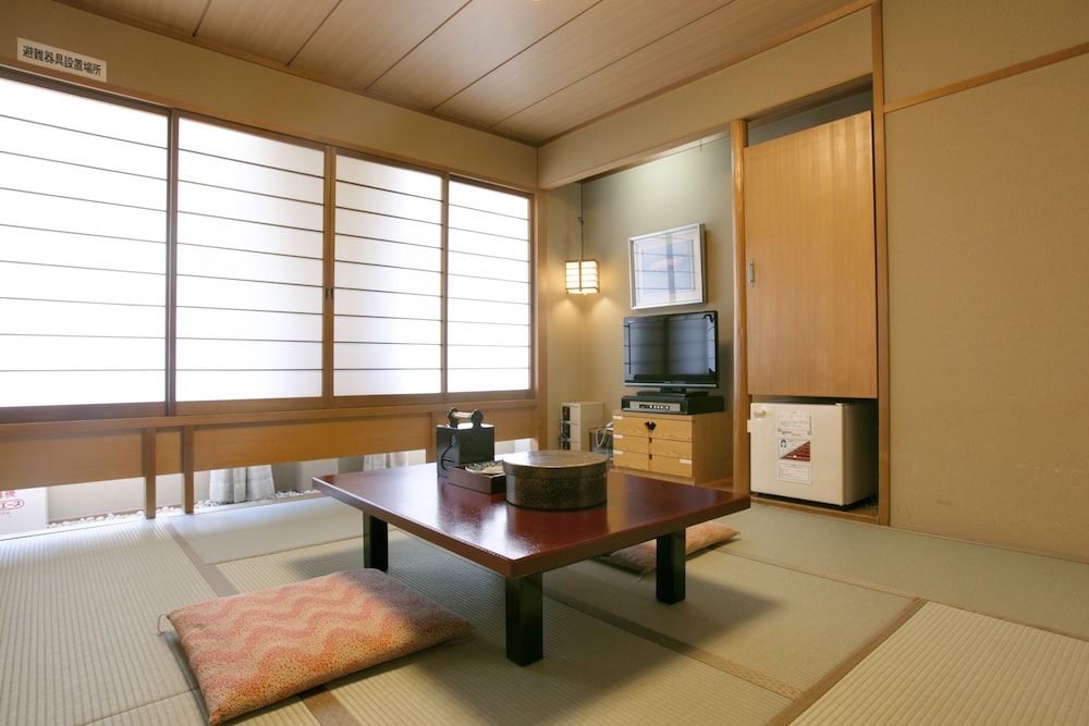 和室 専用バスルーム付き 客室3 | 大和屋本店 旅館 大阪