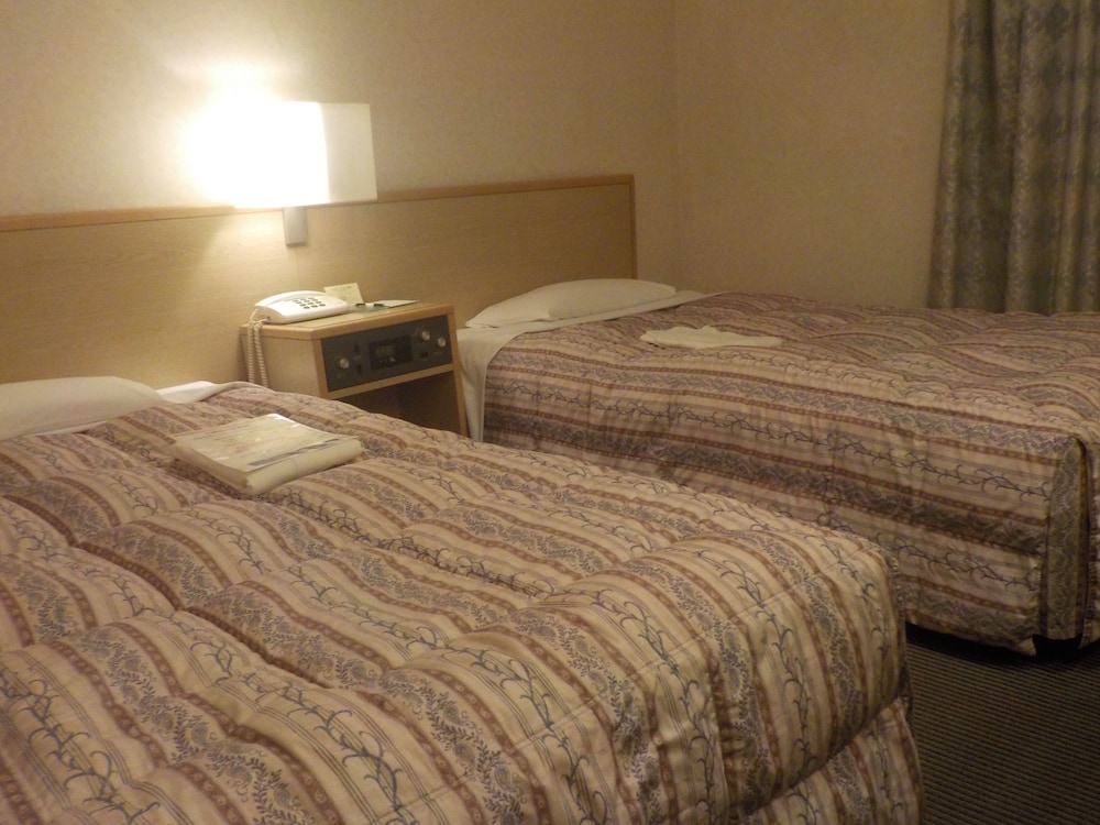 スタンダード ツインルーム 喫煙可 客室2 | ホテルクラウンヒルズ小倉