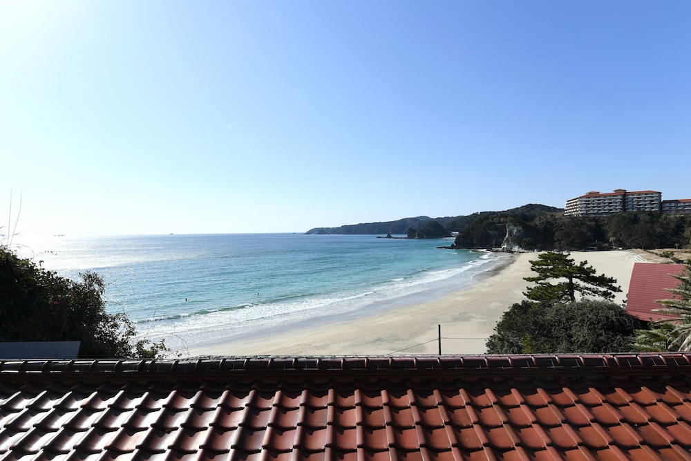 露天風呂付和室50sqm（畳10畳）　禁煙　ビーチビュー バルコニーからの眺望0 | 下田大和館