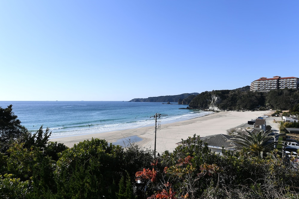 １階お部屋タイプおまかせ30sqm　禁煙　ビーチビュー バルコニーからの眺望0 | 下田大和館