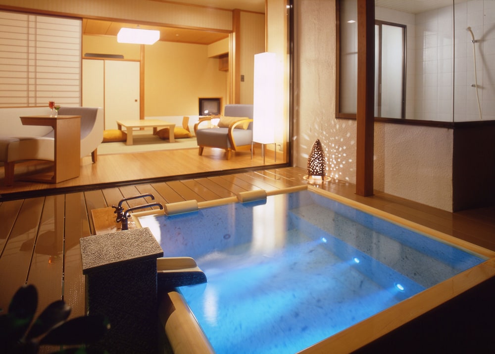 露天風呂付コーナールーム50sqm（畳10畳）　禁煙　ビーチビュー バスルームの設備0 | 下田大和館