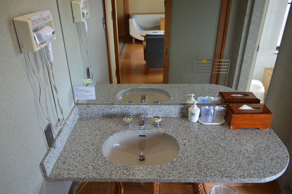 露天風呂付コーナールーム50sqm（畳10畳）　禁煙　ビーチビュー 客室の設備とサービス0 | 下田大和館