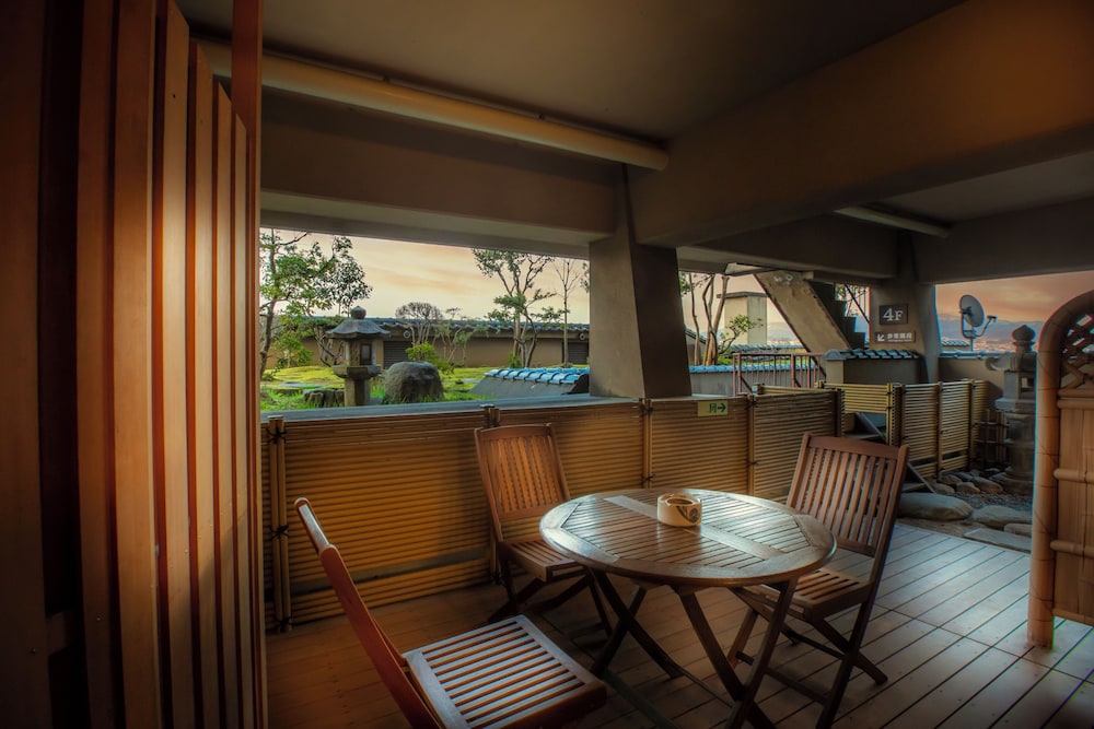 コンフォート スイート 客室3 | 金沢の宿 由屋るる犀々