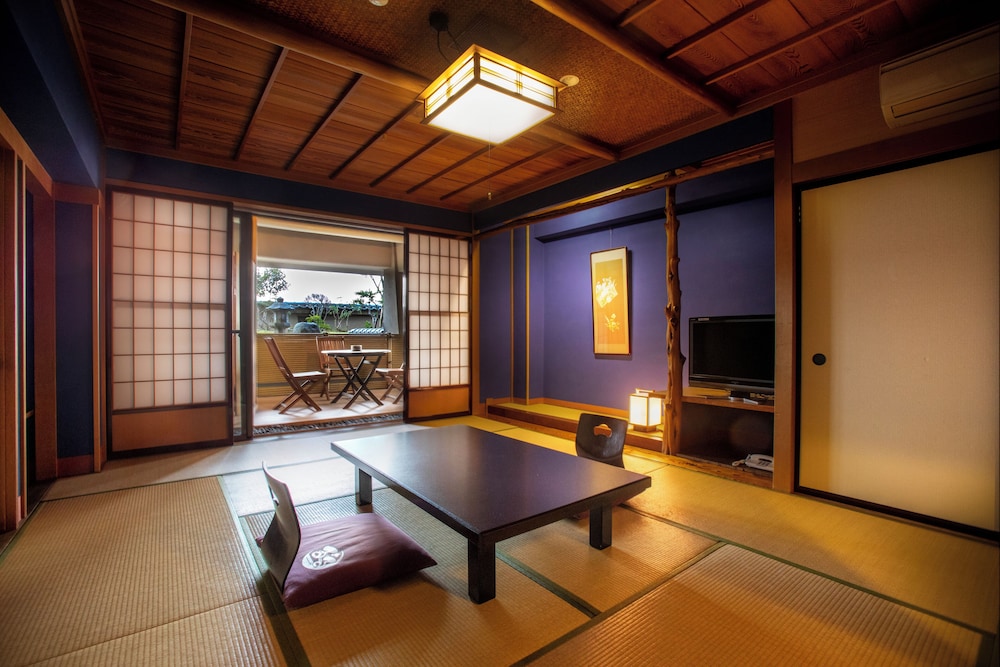 コンフォート スイート 客室1 | 金沢の宿 由屋るる犀々