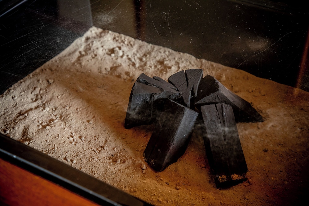 スイート 古代紫 客室7 | 金沢の宿 由屋るる犀々