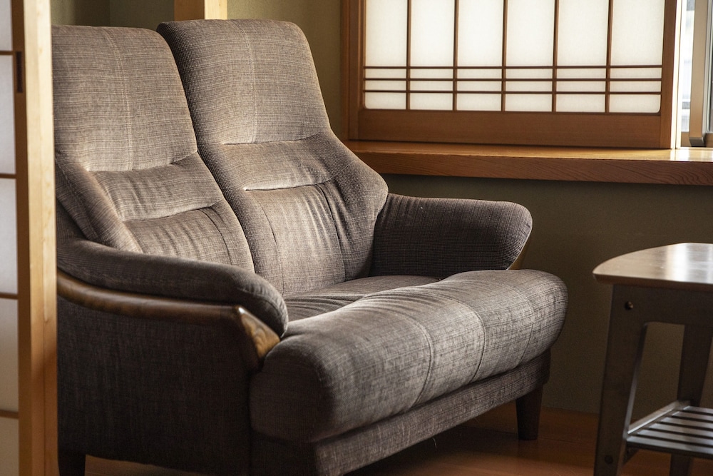 スイート 古代紫 客室8 | 金沢の宿 由屋るる犀々