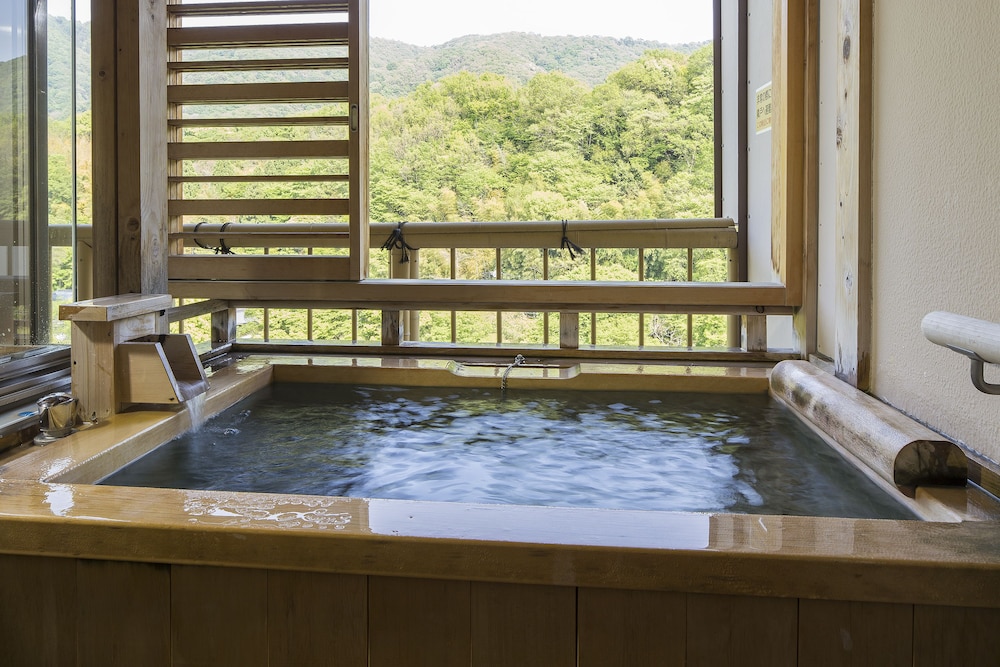 客室1 | 不死王閣