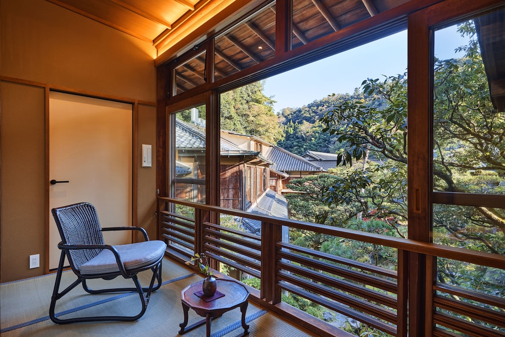 和洋室 客室4 | 城崎温泉 西村屋本館