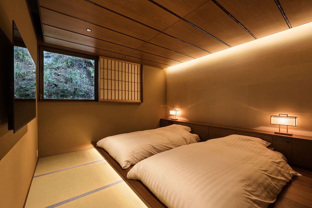 露天風呂付特別室 本陣 客室2 | 城崎温泉 西村屋本館