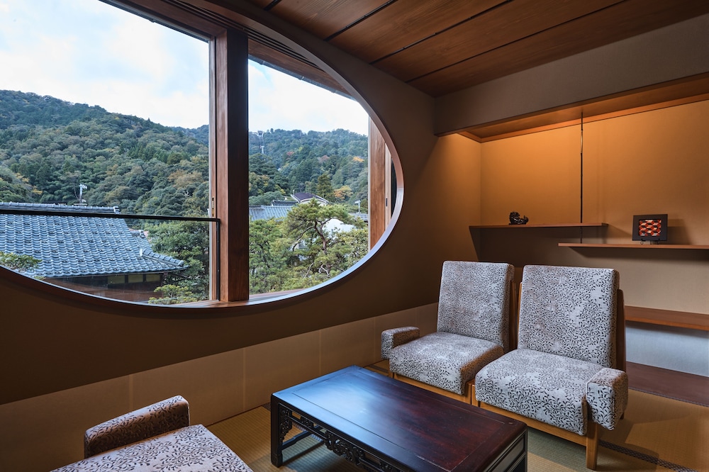 露天風呂付特別室 本陣 客室4 | 城崎温泉 西村屋本館