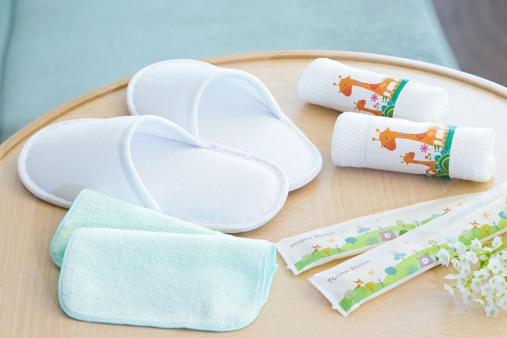 スタンダード ダブルルーム 禁煙 客室の設備とサービス2 | ホリデイ・イン大阪難波 by IHG