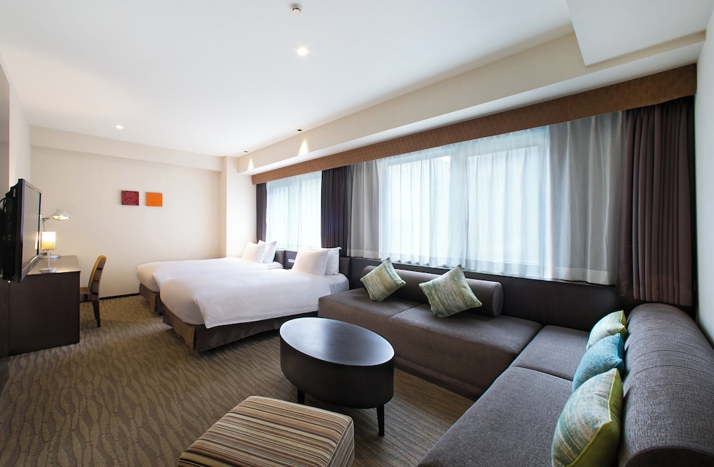 デラックスツイン（シングルベッド2台＋エキストラベッド2台）禁煙 | ホリデイ・イン大阪難波 by IHG