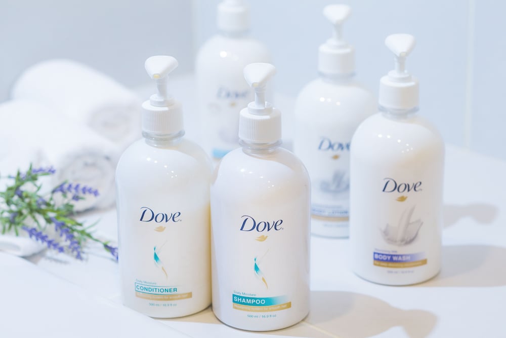 スタンダード ダブルルーム 禁煙 客室の設備とサービス1 | ホリデイ・イン大阪難波 by IHG