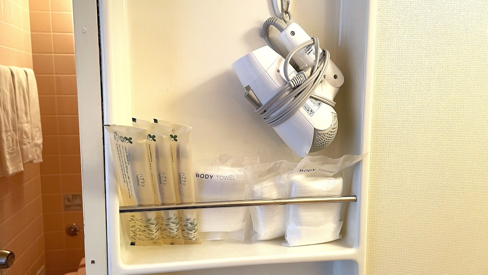 6号館ツインルームA (禁煙) バスルーム2 | 苗場プリンスホテル