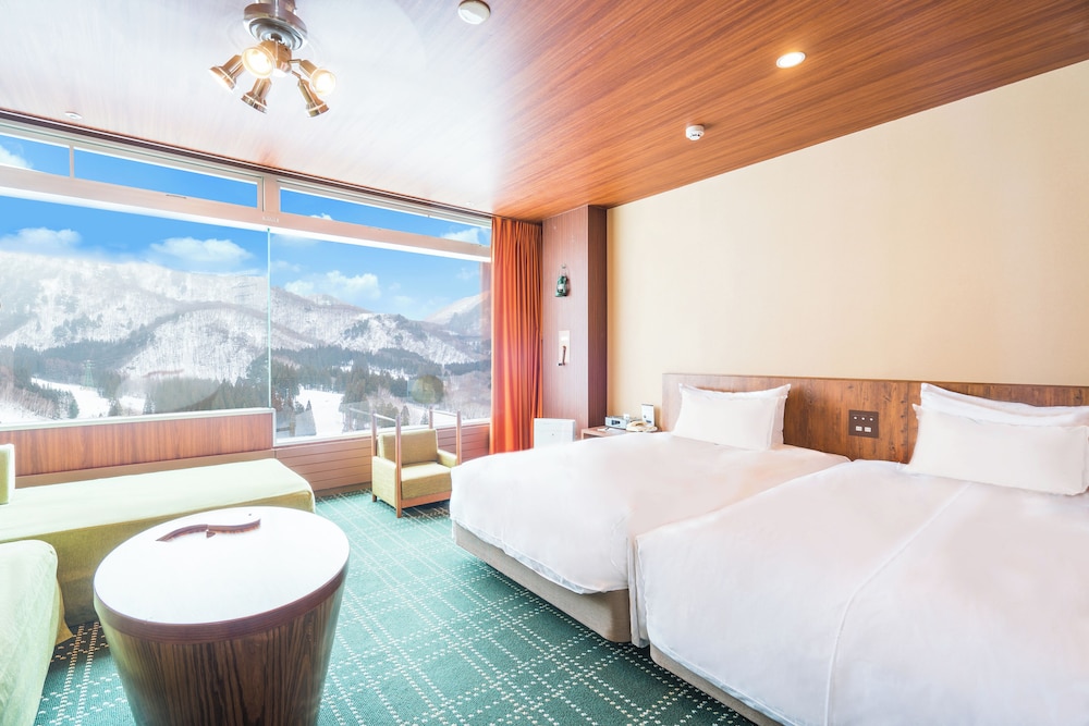 2号館 暖らんROOMフォレスト リバーサイド（禁煙 | 苗場プリンスホテル