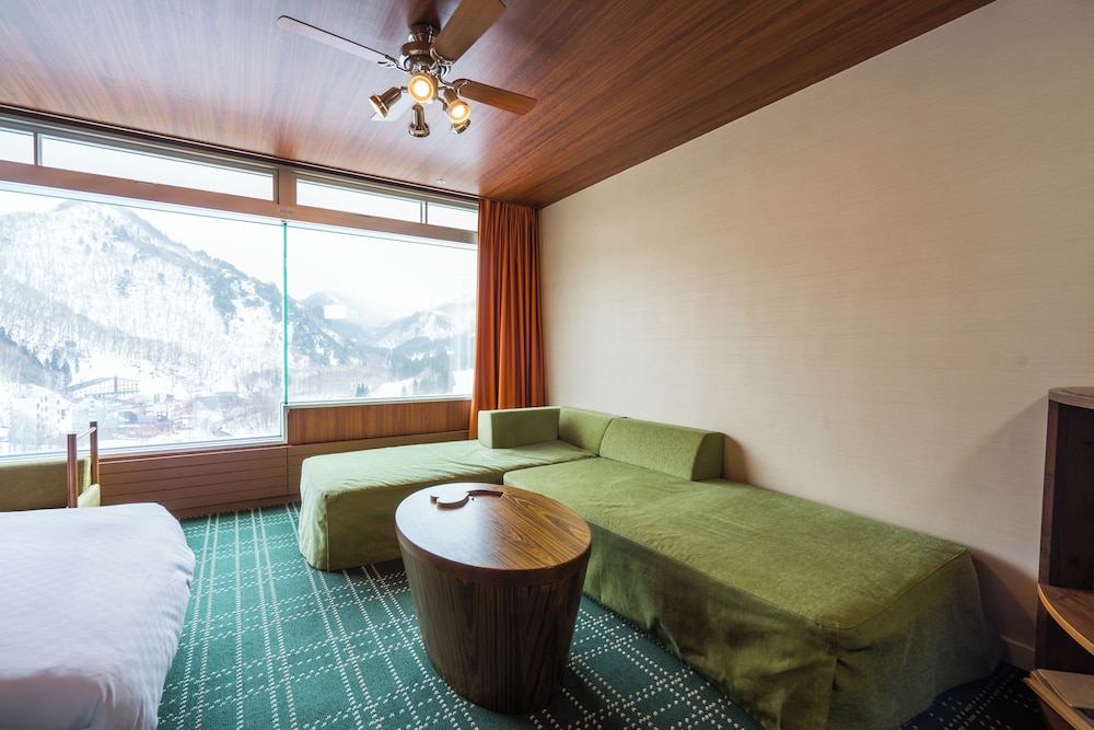 2号館 暖らんROOMフォレスト リバーサイド（禁煙 客室2 | 苗場プリンスホテル