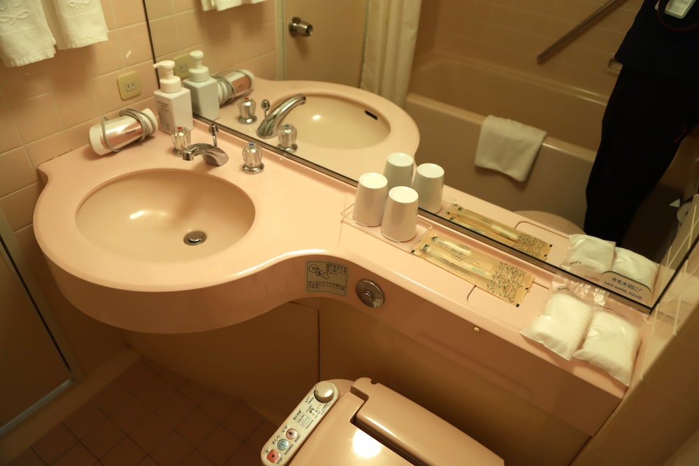 6号館 ツインルームB (禁煙) バスルーム1 | 苗場プリンスホテル