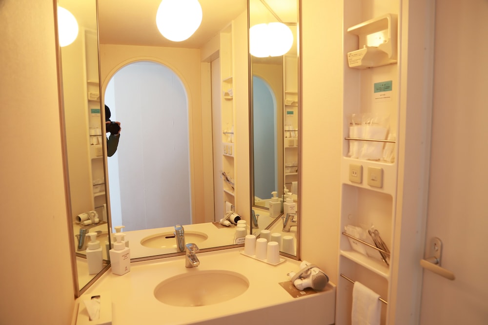 4号館 ツインA ゲレンデビュー（禁煙） バスルーム0 | 苗場プリンスホテル