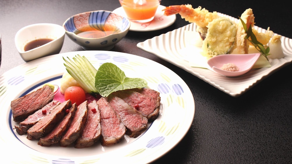 ステーキ御膳夕食[夕食は18時までにいらしてください]＆朝食　縁側付和室 禁煙 | 箱根湯の花プリンスホテル