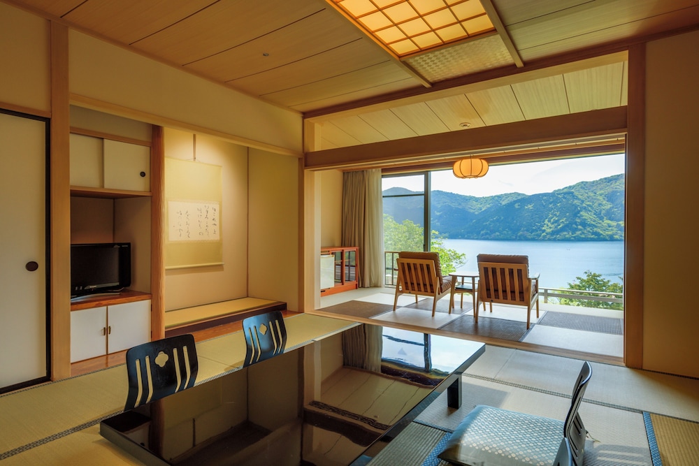 メインイメージ | 龍宮殿