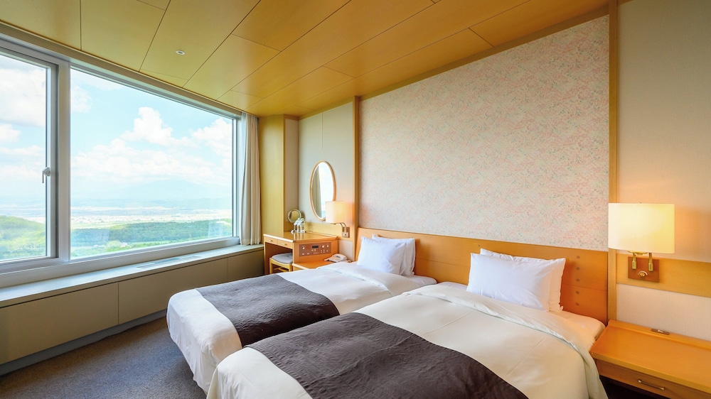 スイートルーム 禁煙 部屋からの景観2 | 新富良野プリンスホテル