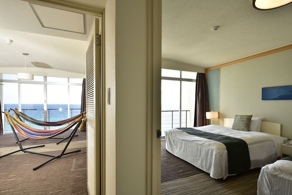 オーシャンビュー スイートルームB/ハンモック(61㎡) 禁煙 | 下田プリンスホテル