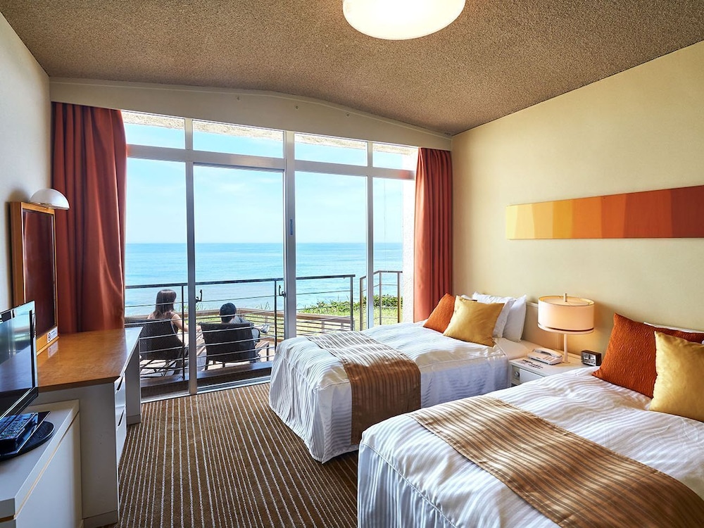 リニューアルファミリールーム(和洋室) テラス付き | 下田プリンスホテル