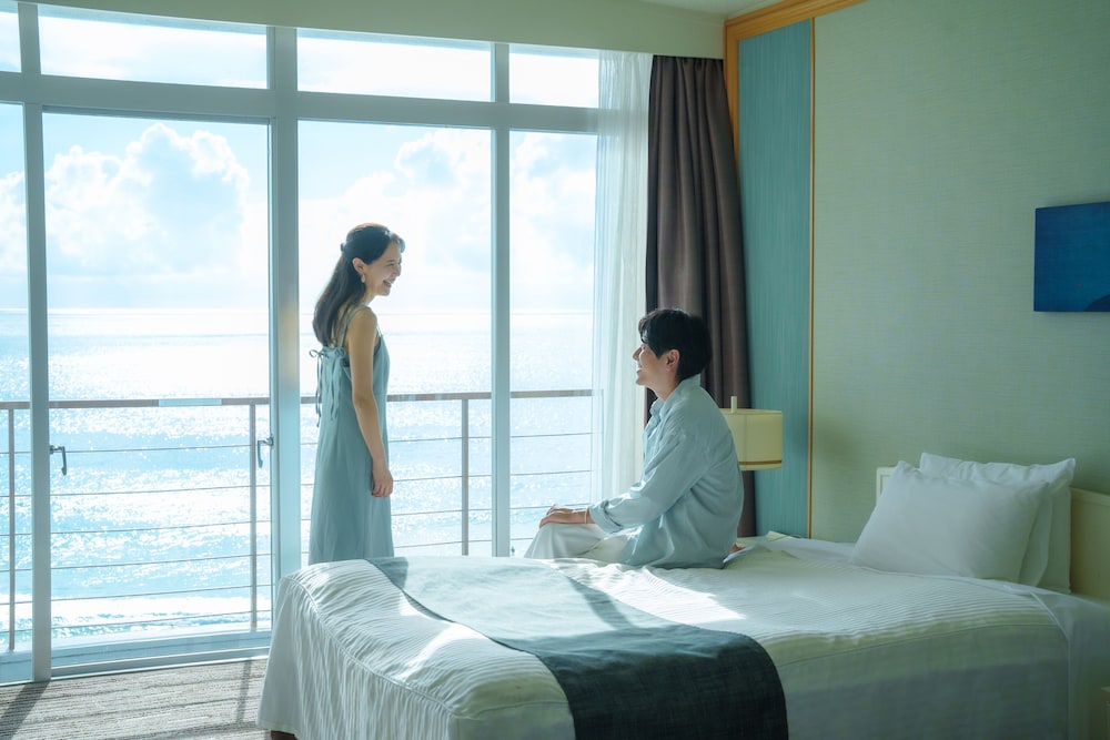 オーシャンビュー スイートルームB/ハンモック(61㎡) 禁煙 客室1 | 下田プリンスホテル