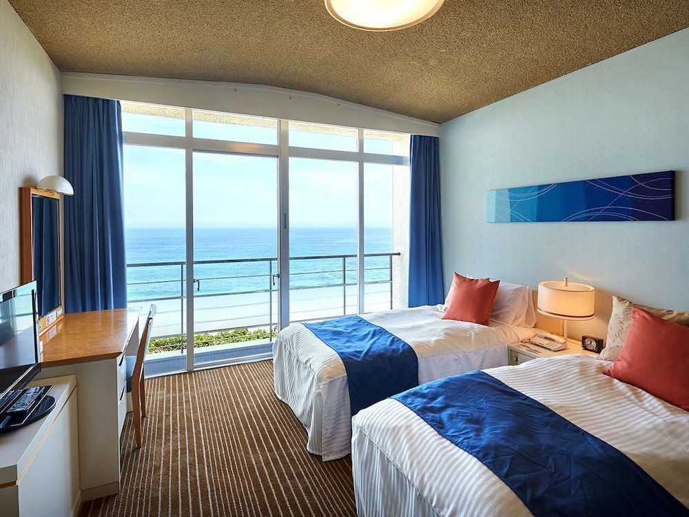 [和洋室]ファミリールーム (35㎡) 禁煙 | 下田プリンスホテル