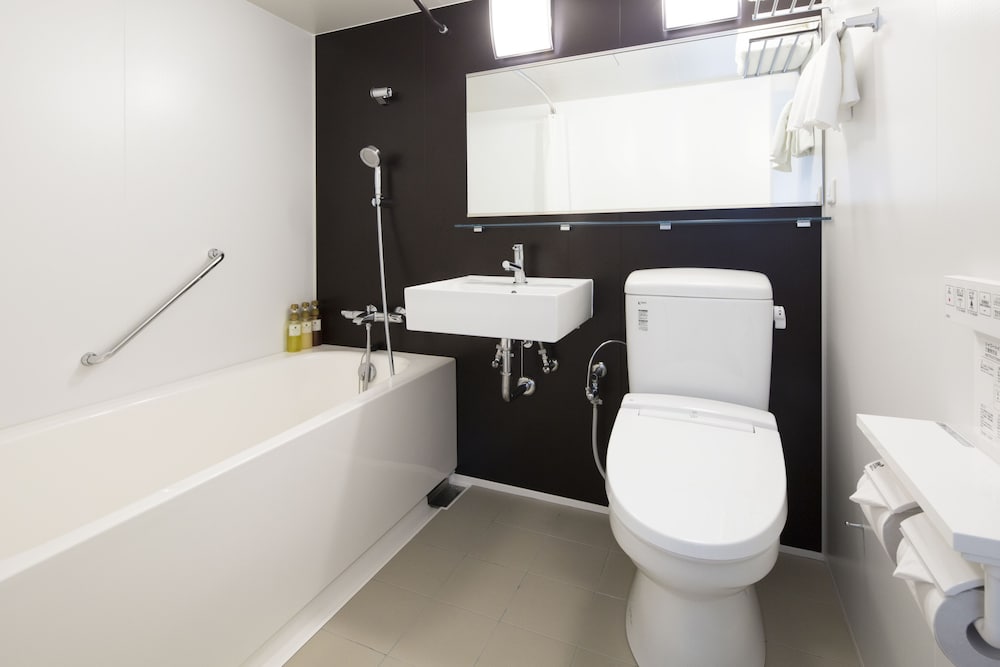 スーペリア ダブルルーム 禁煙 バスルームの設備0 | ホテルマイステイズ心斎橋