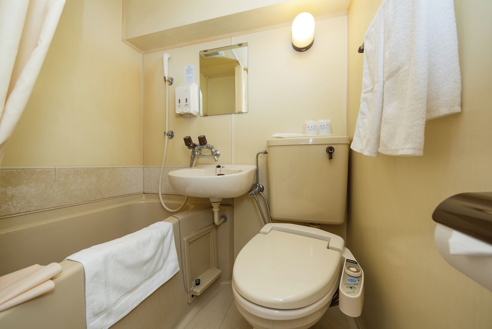 エコノミー 4 人部屋 喫煙可 バスルーム0 | スカイハートホテル小岩